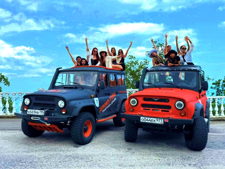 🚙 Джип-тур «5 озер» из Ялты: Бирюзовые воды