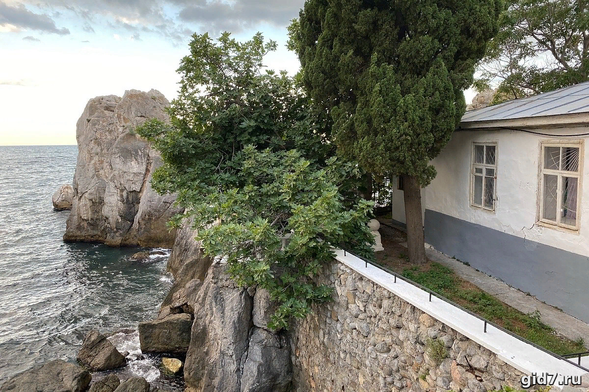 Экскурсия из Ялты: 🏔️ Гора Аю-Даг и старинный Гурзуф
