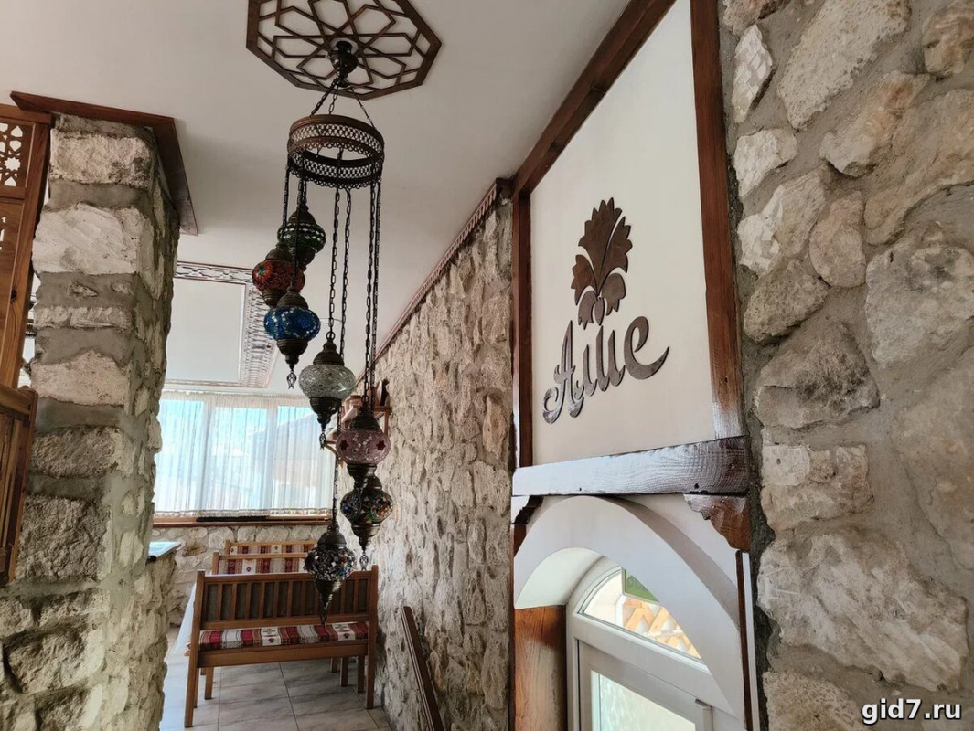 Гастротур из Ялты: 🧀🍷 Бахчисарай — Сыры, Вина & Татарская кухня!