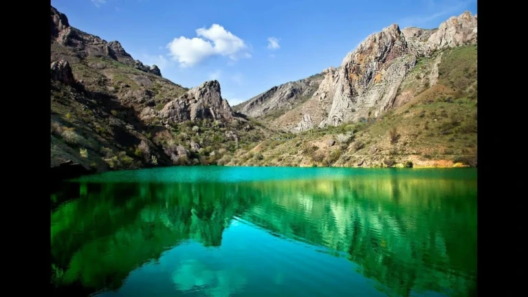 Зеленогорье в Крыму: база отдыха или дикарем?