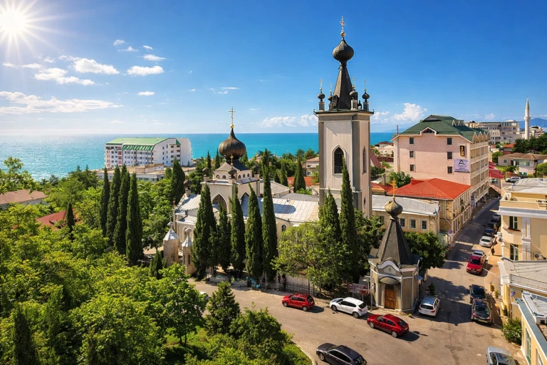 Алушта и экскурсия на Розовое озеро