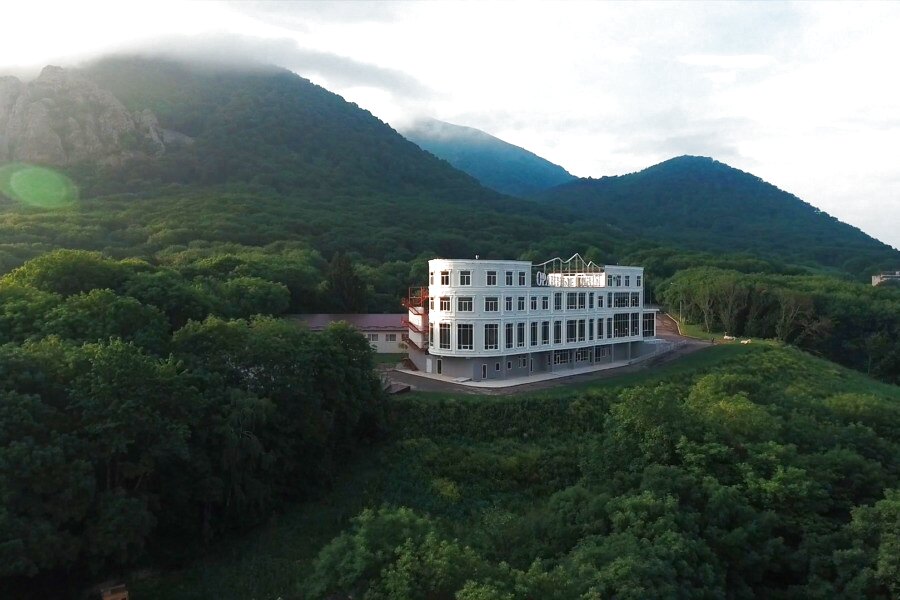 Агурские водопады, Агурское ущелье, гора Ахун и Орлиные скалы из Сочи