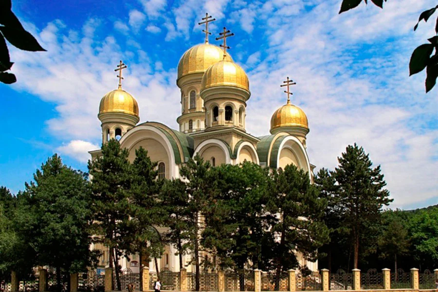 Кисловодск обзорная + Замок коварства и любви