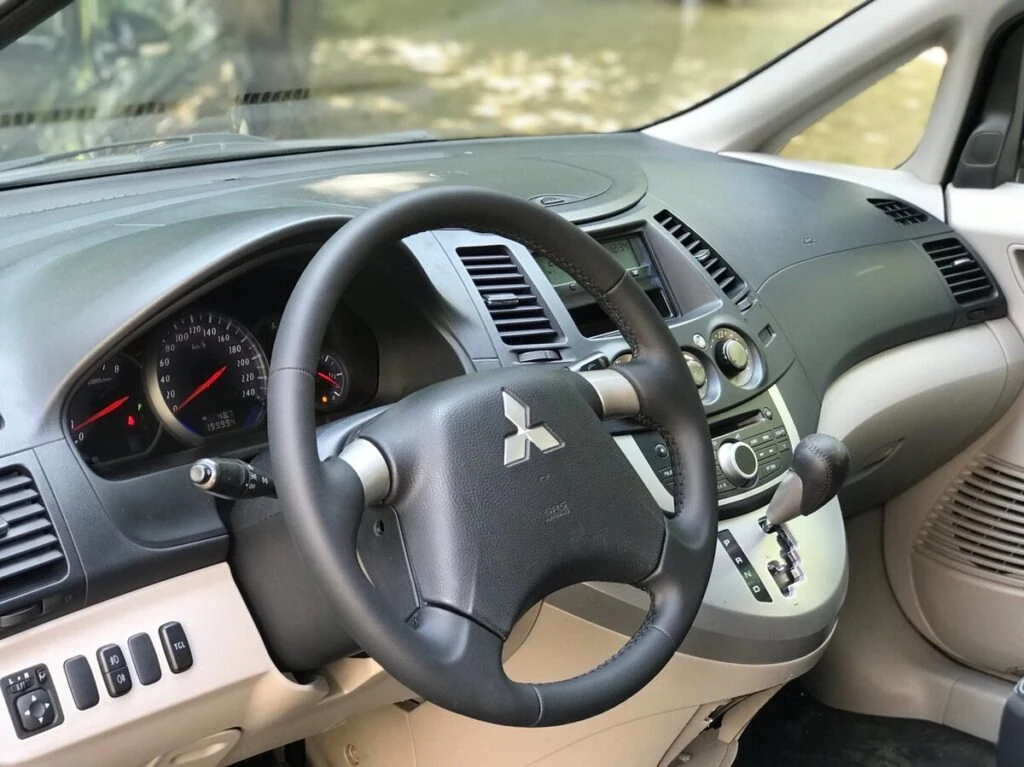 Mitsubishi Grandis