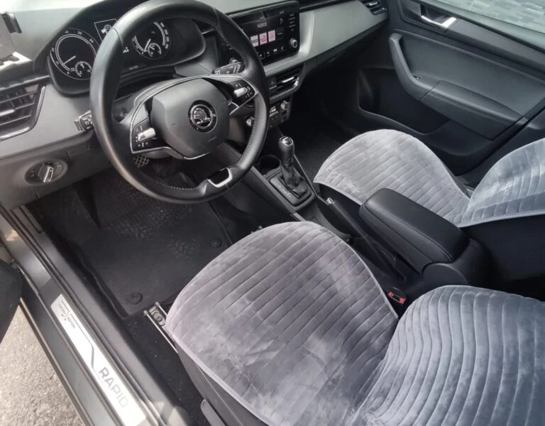 Skoda Rapid V