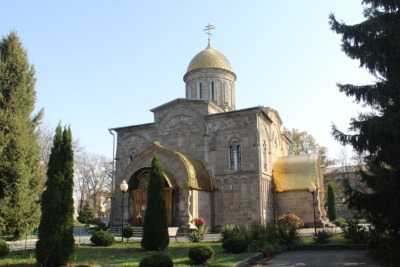 Алагир, Аланский Успенский монастырь, Даргавс и Кармадон из Нальчика