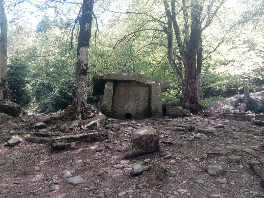 Экскурсия к дольменам из Анапы