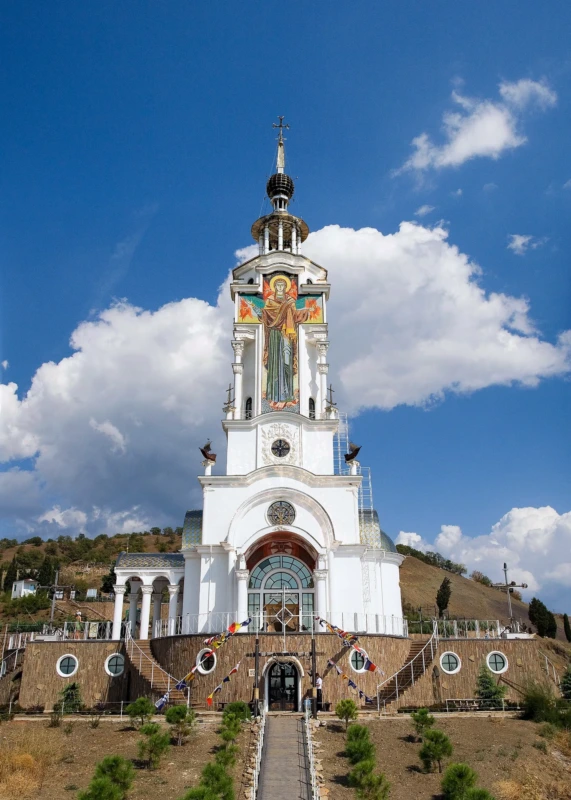 Экскурсия в Храм-Маяк из Алушты