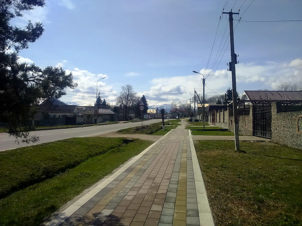 В 1964—2012 годах был посёлком городского типа