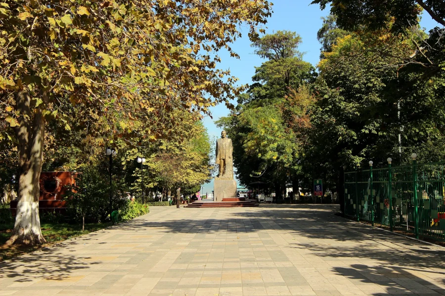 Экскурсия в Махачкалу из Каспийска