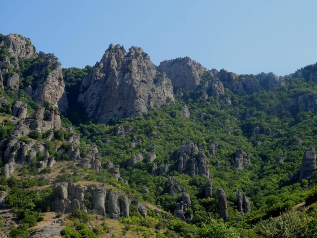 ⛰️ Скальные останцы горы Демерджи