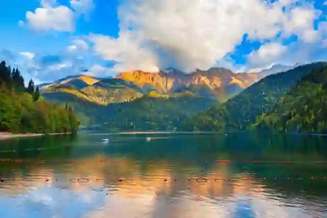 Узнать больше: https://click.miratravel.net/289495?utm_source=vk&utm_medium=social&utm_campaign=vk_post&u… — Экскурсии в Сухуме
